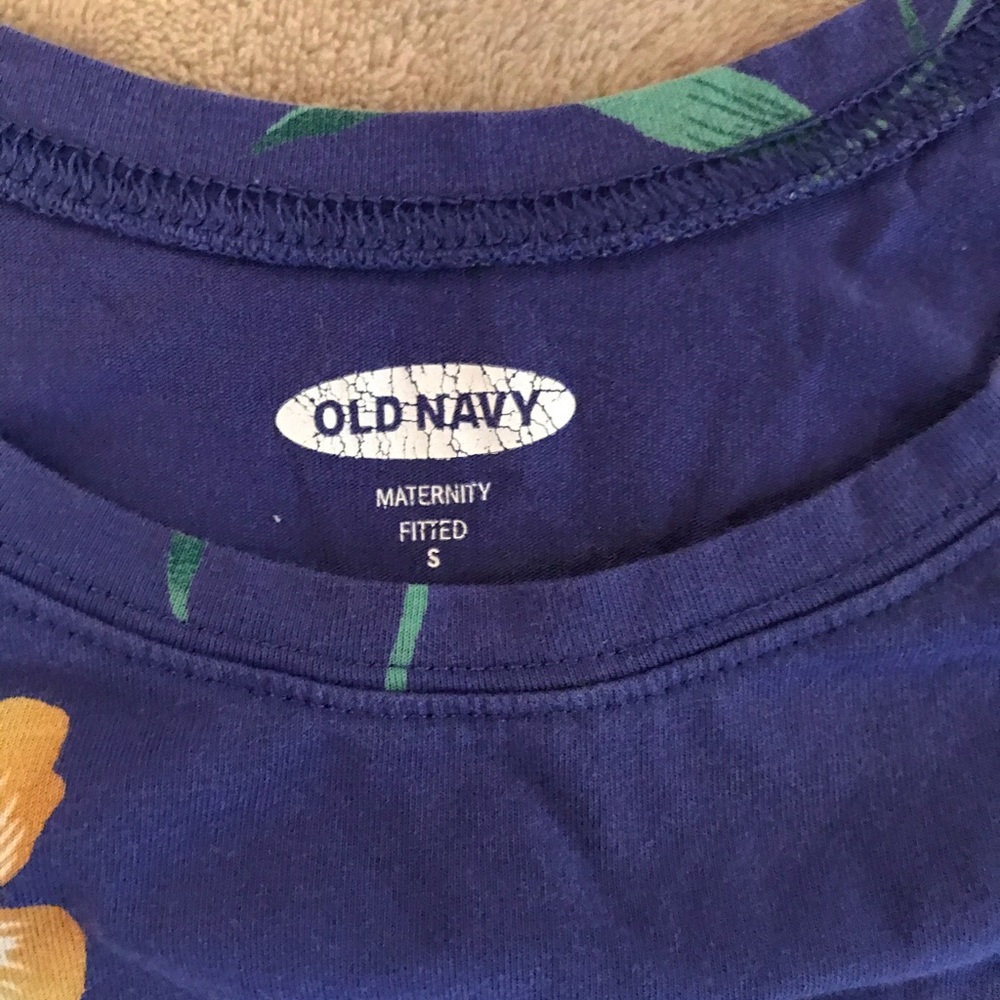 Maternity t shirt